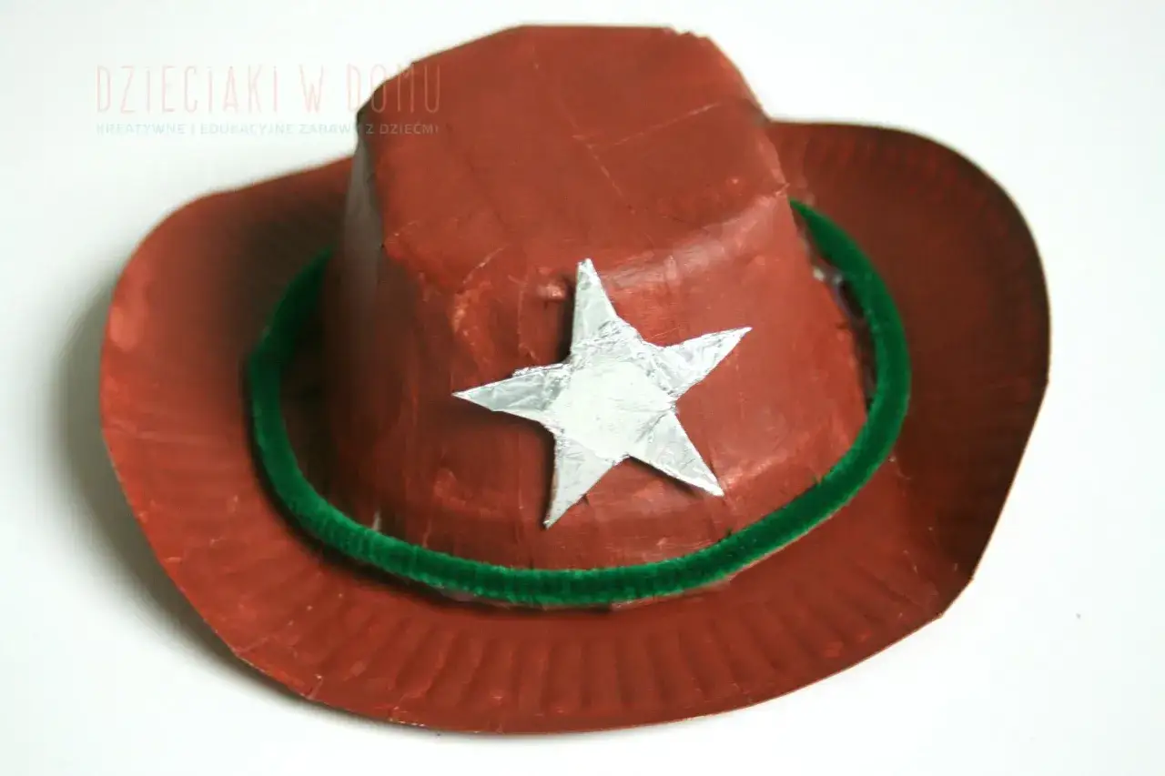 kapelusz kowbojski z tektury DIY